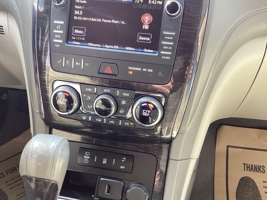 Buick Enclave Convenience FWD 2016