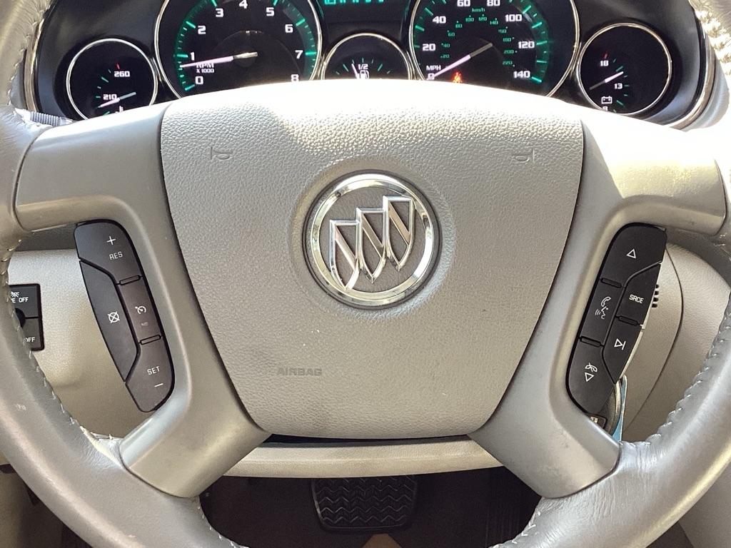 Buick Enclave Convenience FWD 2016