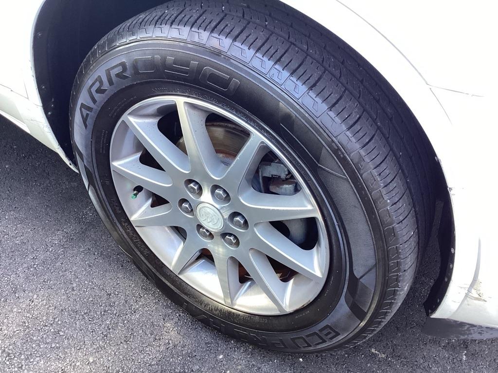 Buick Enclave Convenience FWD 2016