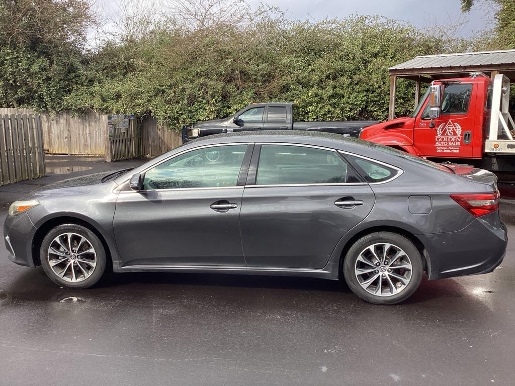 Toyota Avalon XLE 2018