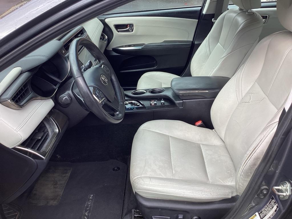 Toyota Avalon XLE 2018