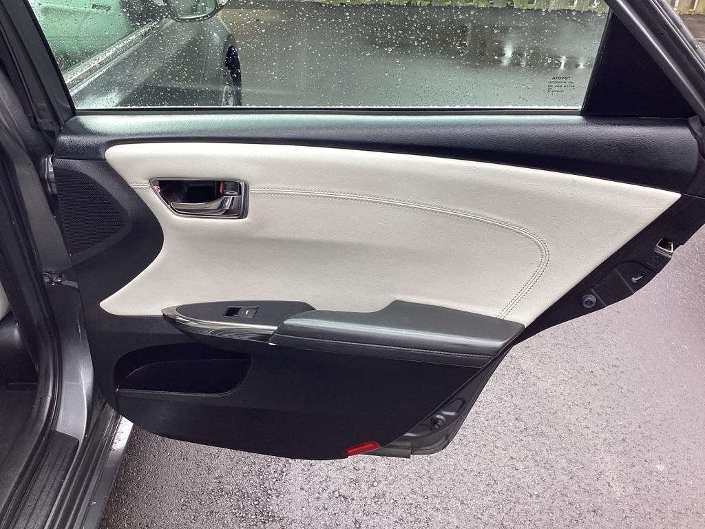 Toyota Avalon XLE 2018