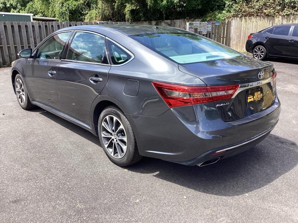 Toyota Avalon XLE 2018