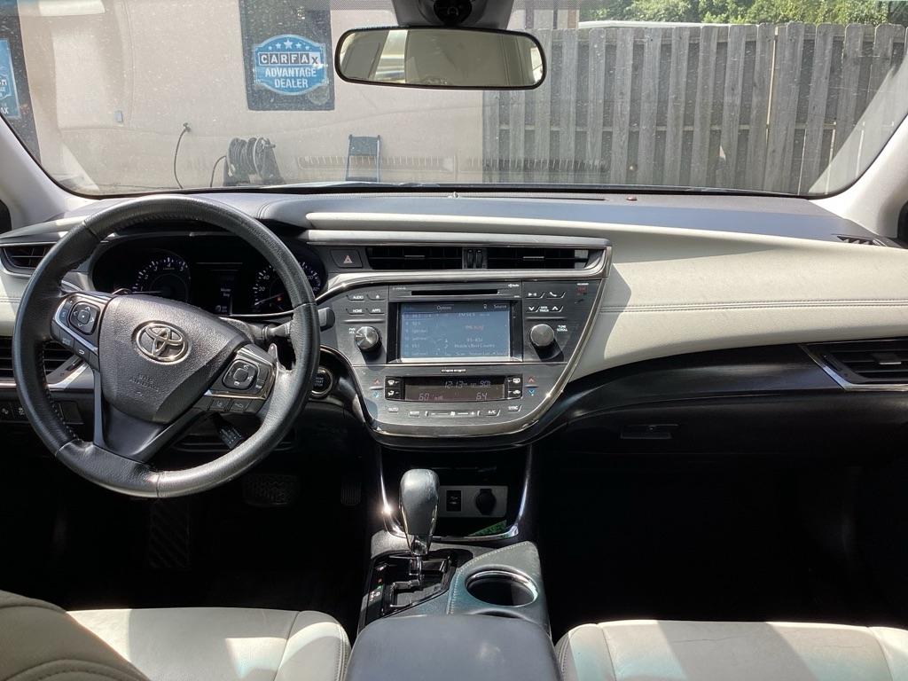Toyota Avalon XLE 2018
