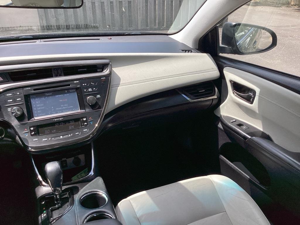 Toyota Avalon XLE 2018
