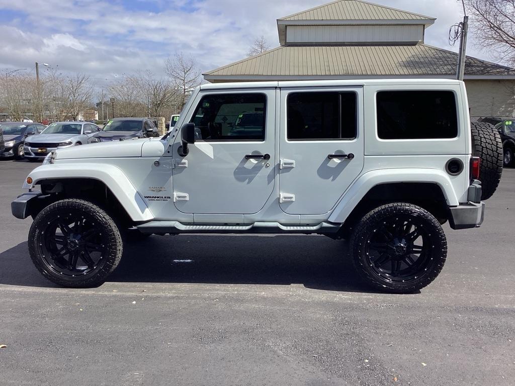 Jeep Wrangler Unlimited Sahara 4WD 2013