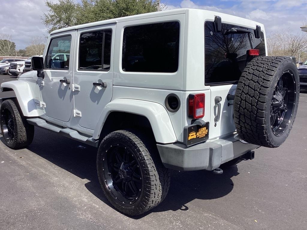 Jeep Wrangler Unlimited Sahara 4WD 2013