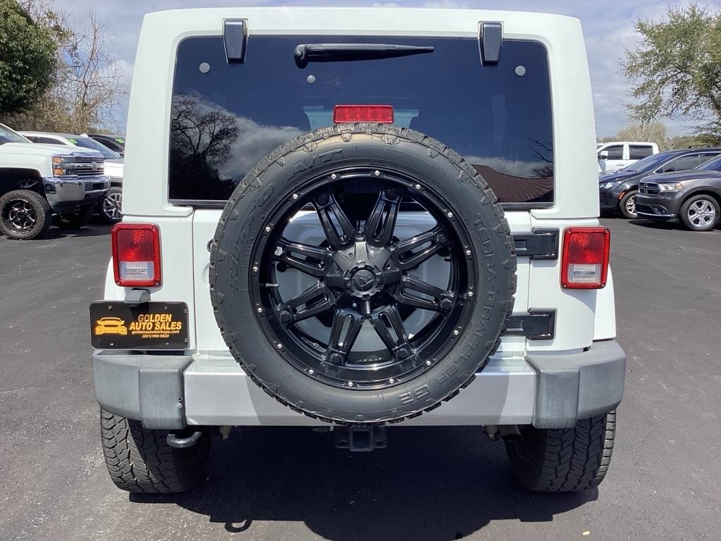 Jeep Wrangler Unlimited Sahara 4WD 2013