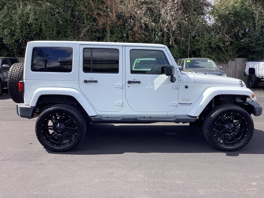 Jeep Wrangler Unlimited Sahara 4WD 2013