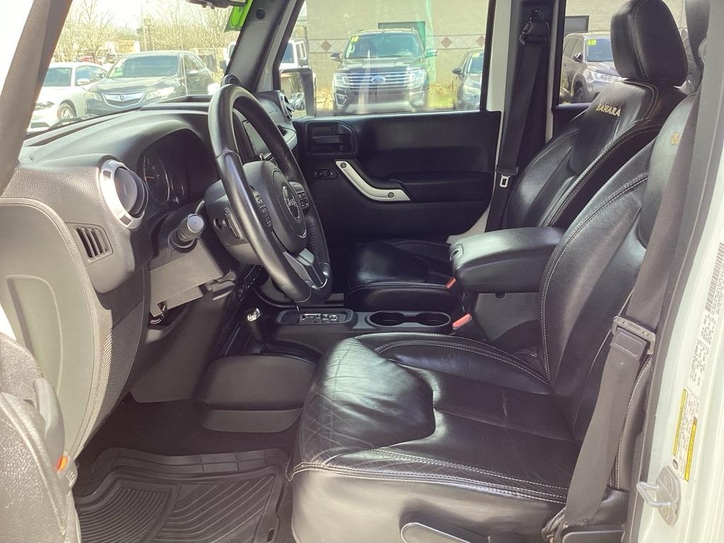 Jeep Wrangler Unlimited Sahara 4WD 2013