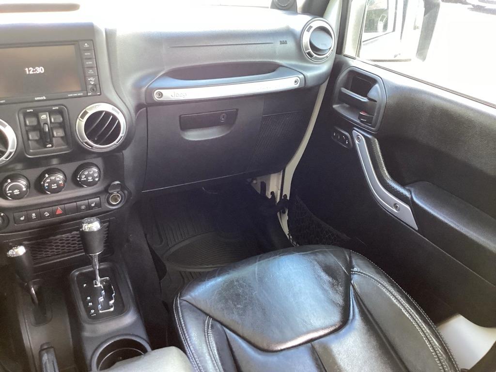 Jeep Wrangler Unlimited Sahara 4WD 2013