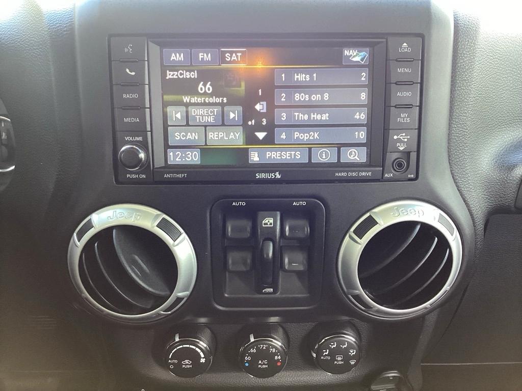 Jeep Wrangler Unlimited Sahara 4WD 2013