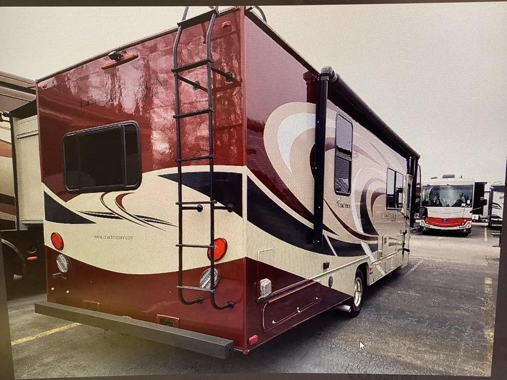 Coachmen Leprechaun  2020