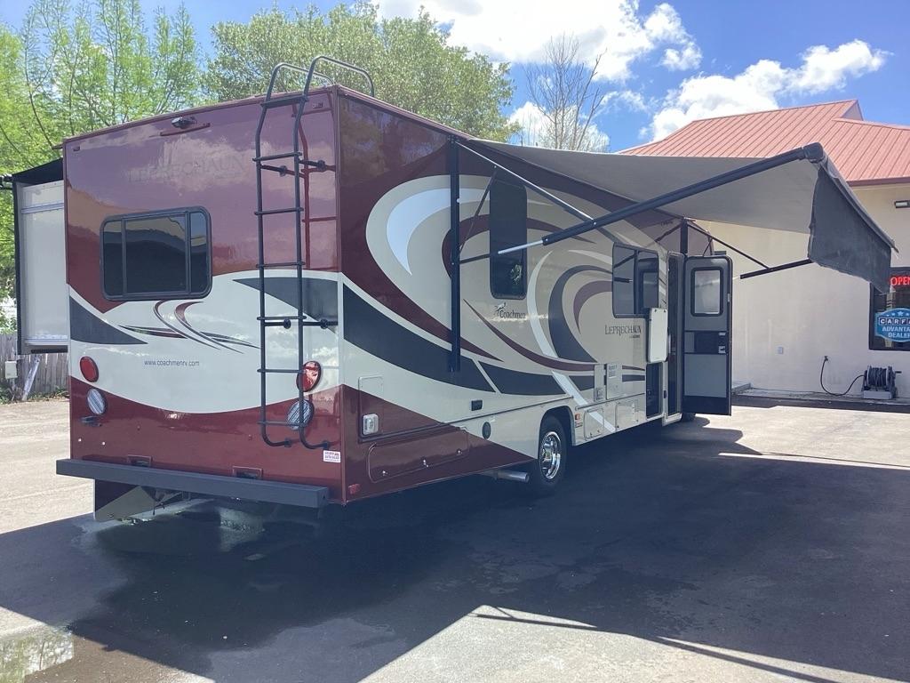 Coachmen Leprechaun  2020