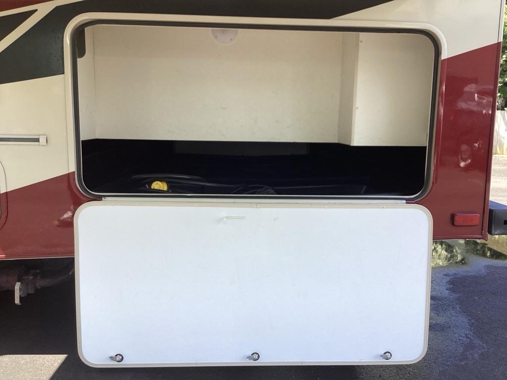 Coachmen Leprechaun  2020