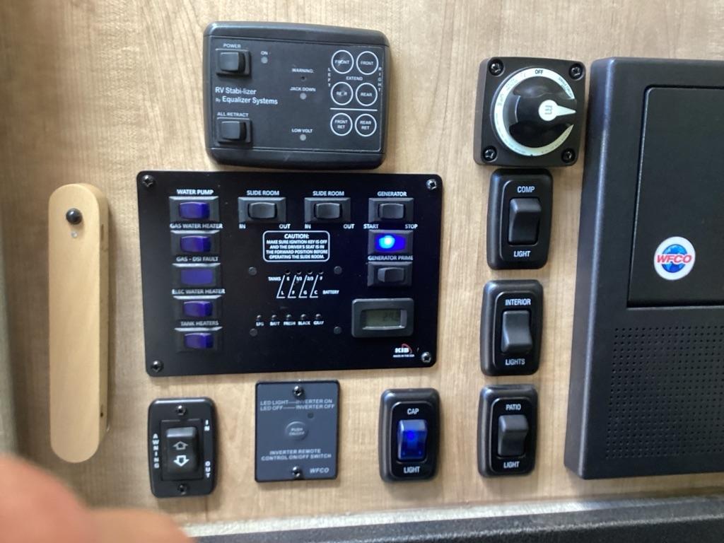 Coachmen Leprechaun  2020