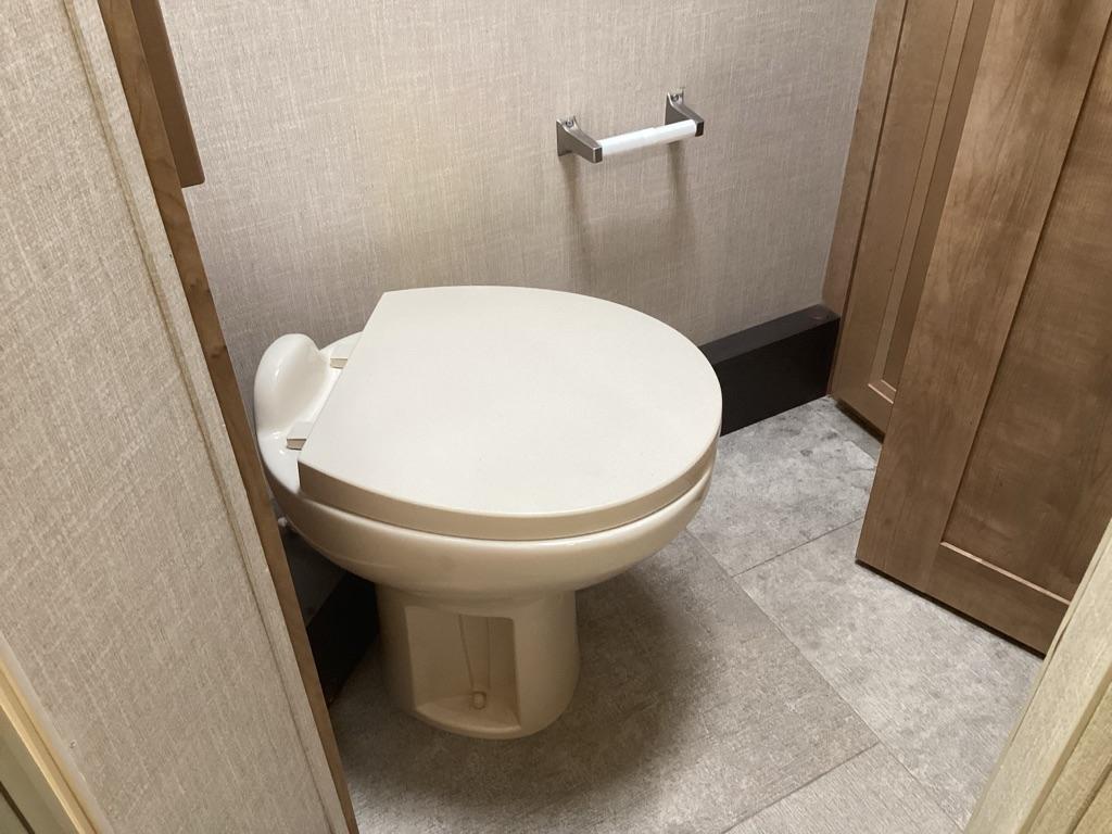 Coachmen Leprechaun  2020