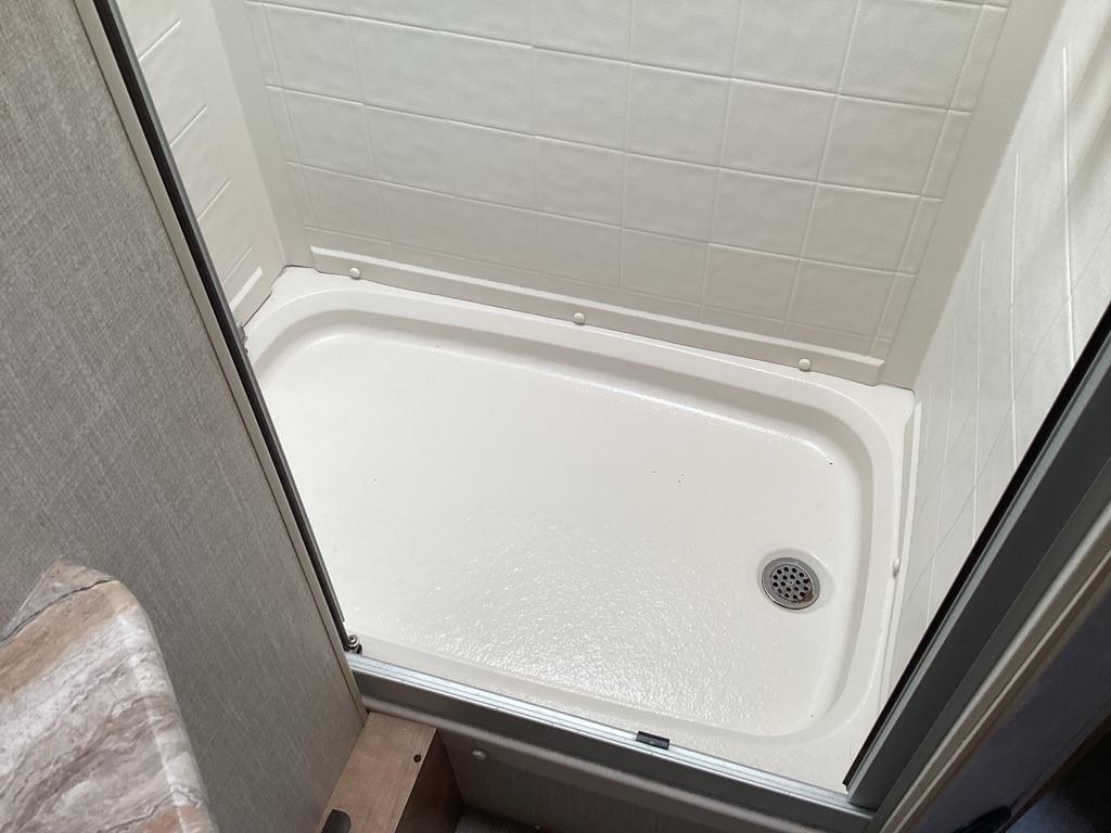 Coachmen Leprechaun  2020