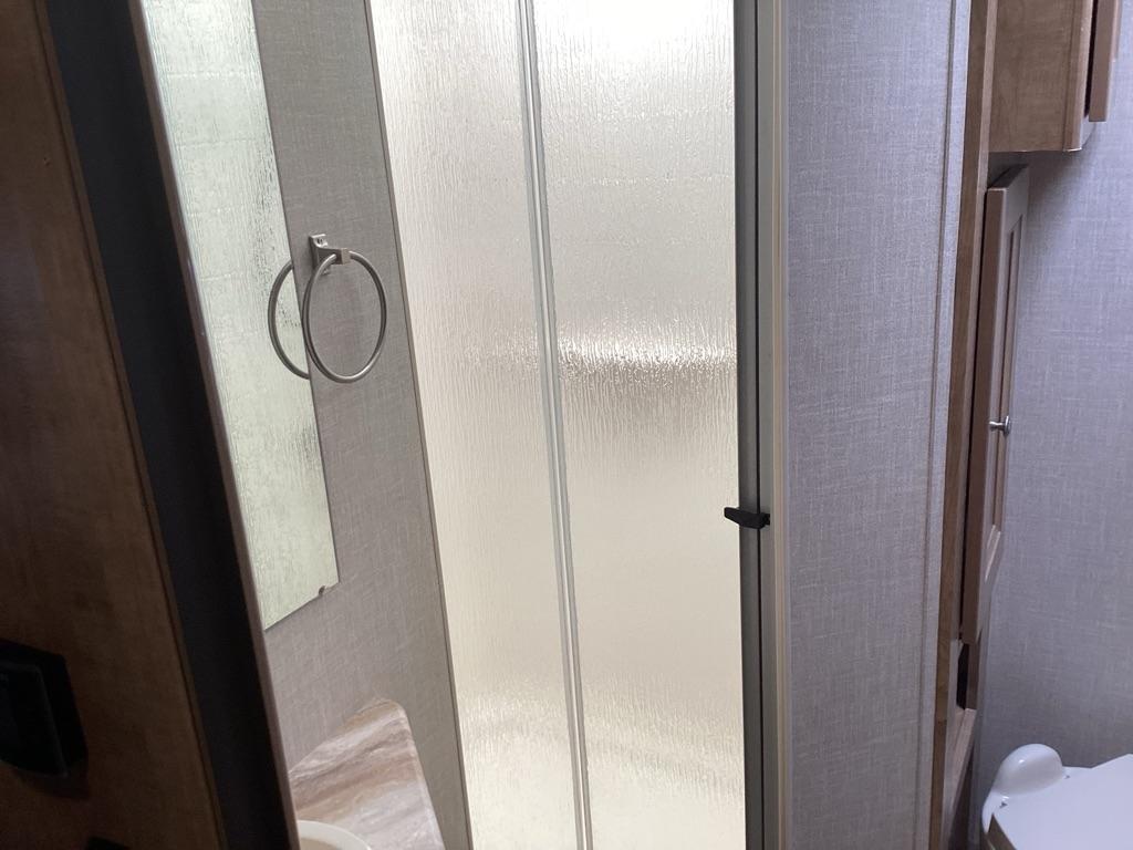 Coachmen Leprechaun  2020