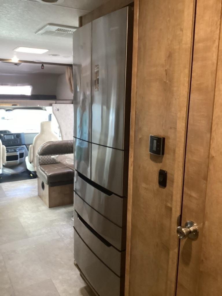 Coachmen Leprechaun  2020