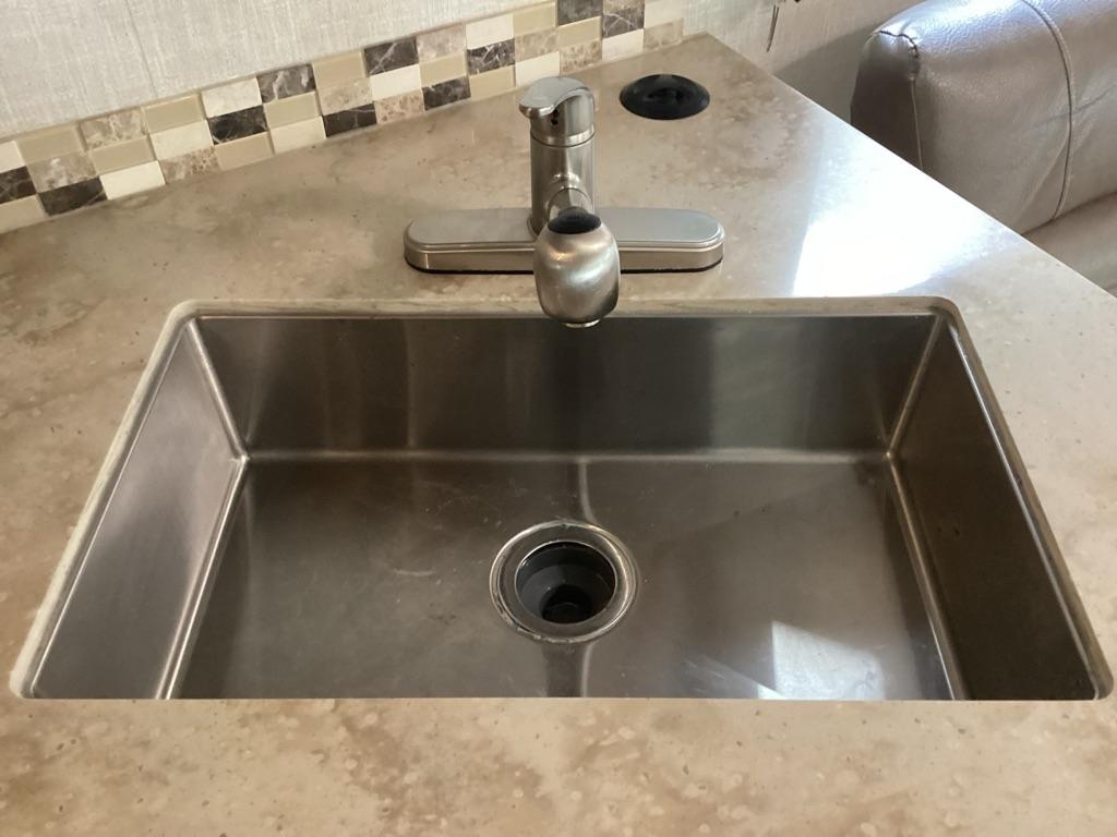 Coachmen Leprechaun  2020