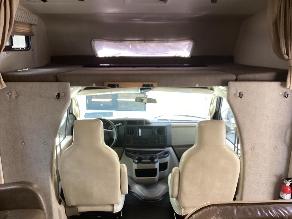 Coachmen Leprechaun  2020