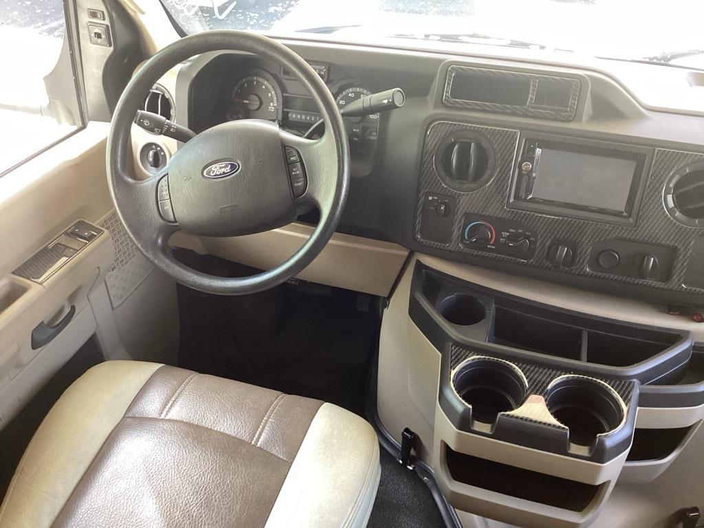 Coachmen Leprechaun  2020