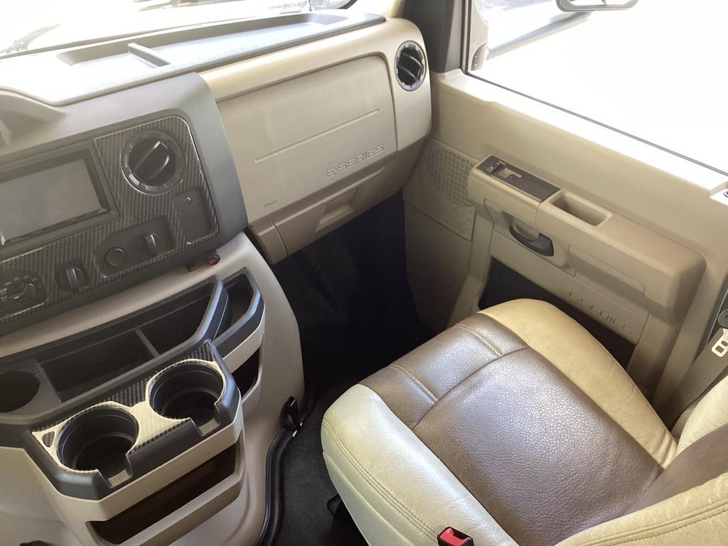 Coachmen Leprechaun  2020