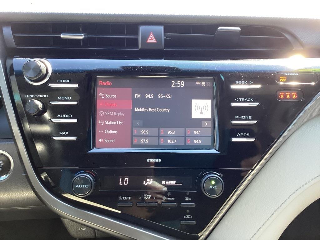 Toyota Camry SE 2020