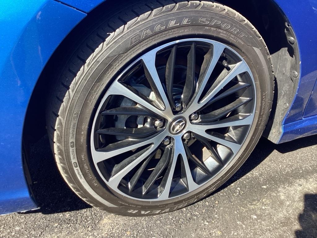 Toyota Camry SE 2020