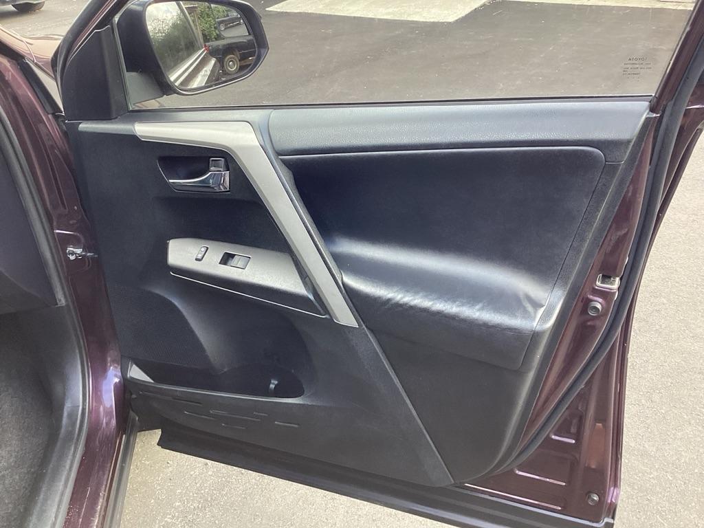 Toyota RAV4 XLE AWD 2017