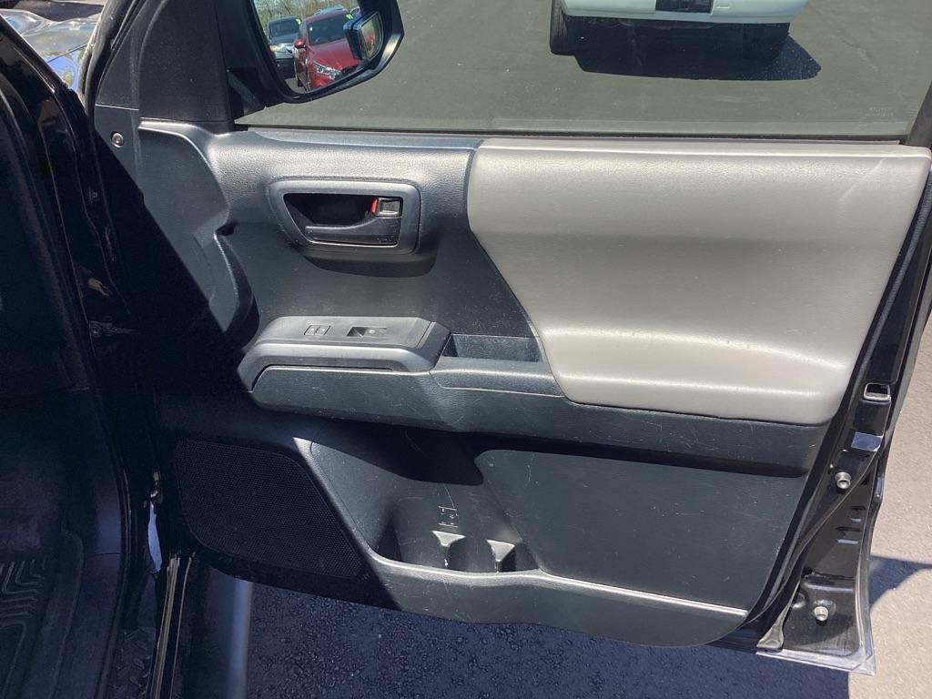 Toyota Tacoma SR5 Access Cab I4 6AT 2WD 2016