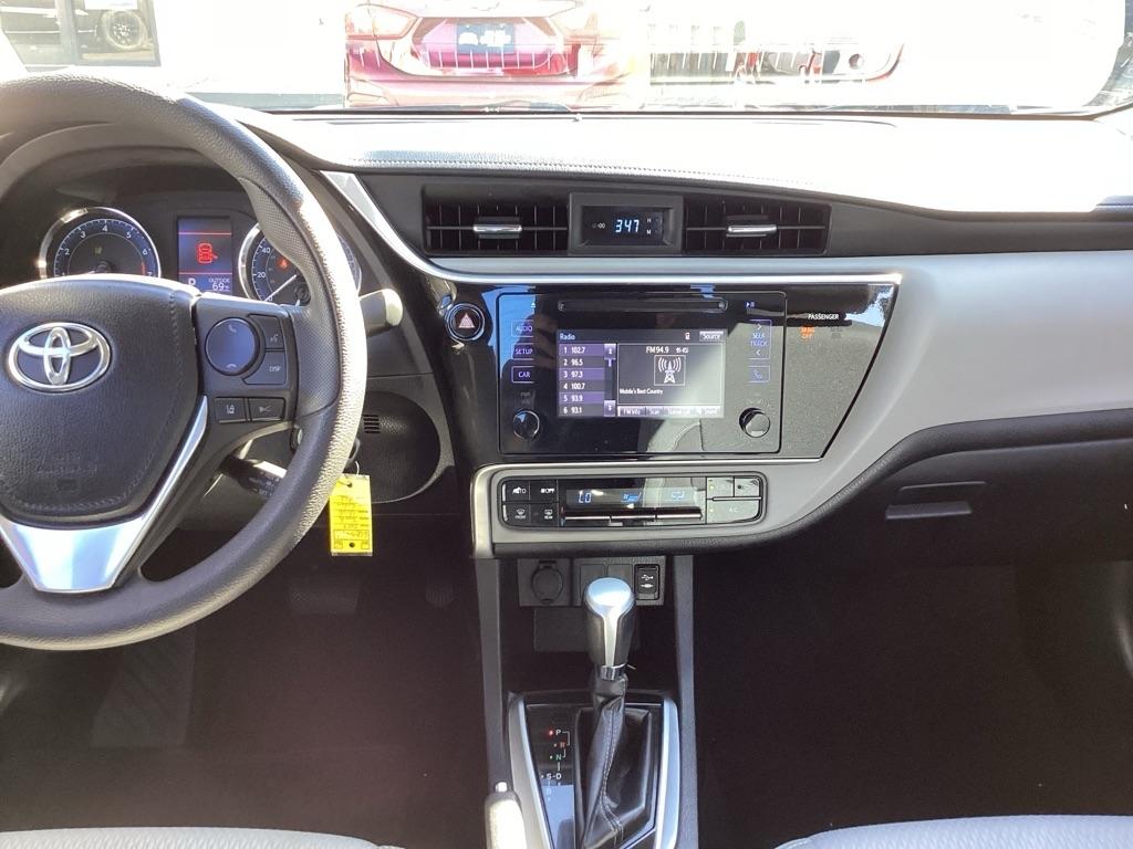 Toyota Corolla L CVT 2017