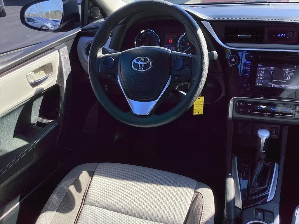 Toyota Corolla L CVT 2017