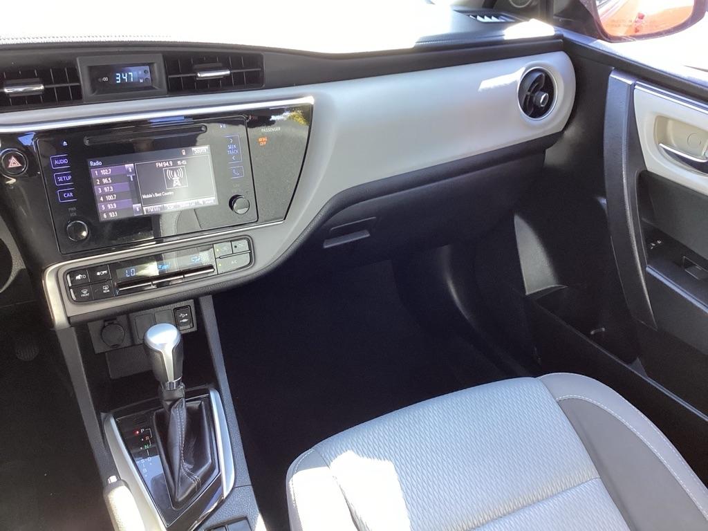 Toyota Corolla L CVT 2017