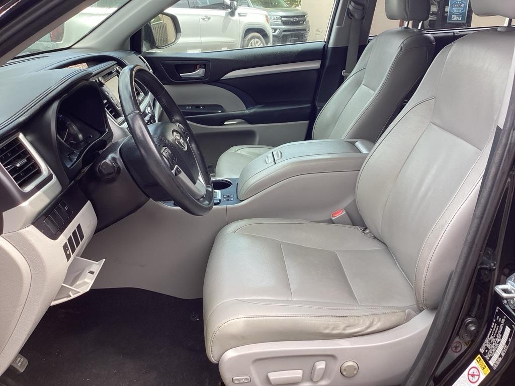 Toyota Highlander XLE AWD V6 2015