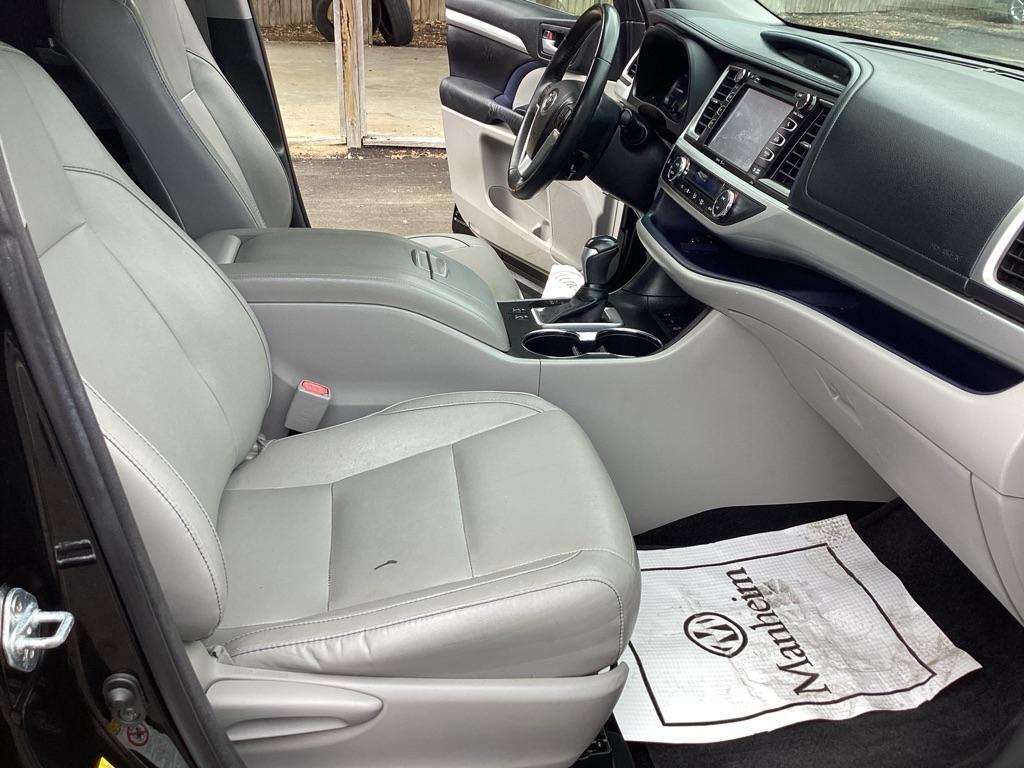 Toyota Highlander XLE AWD V6 2015