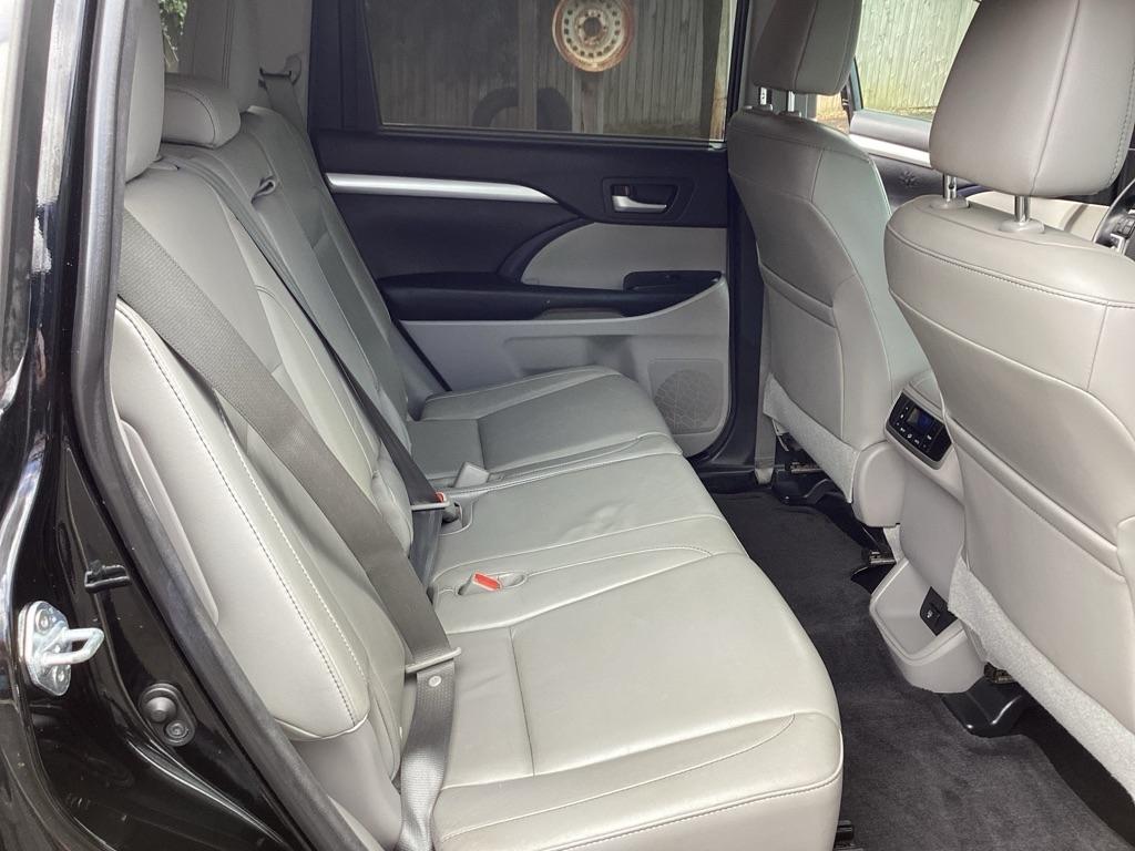 Toyota Highlander XLE AWD V6 2015