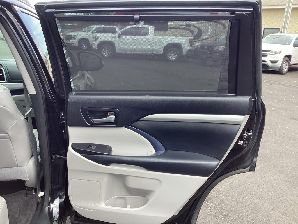 Toyota Highlander XLE AWD V6 2015