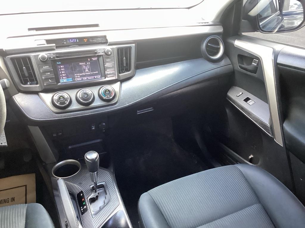 Toyota RAV4 LE FWD 2014