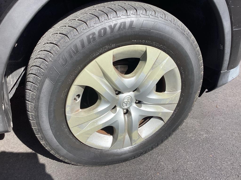 Toyota RAV4 LE FWD 2014