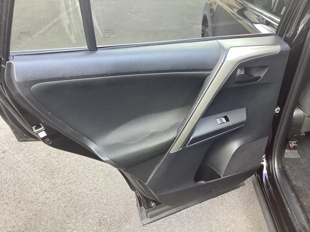 Toyota RAV4 LE FWD 2014