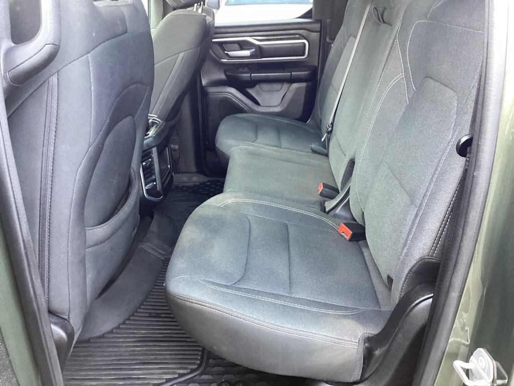 RAM 1500 Big Horn Quad Cab 2WD 2021