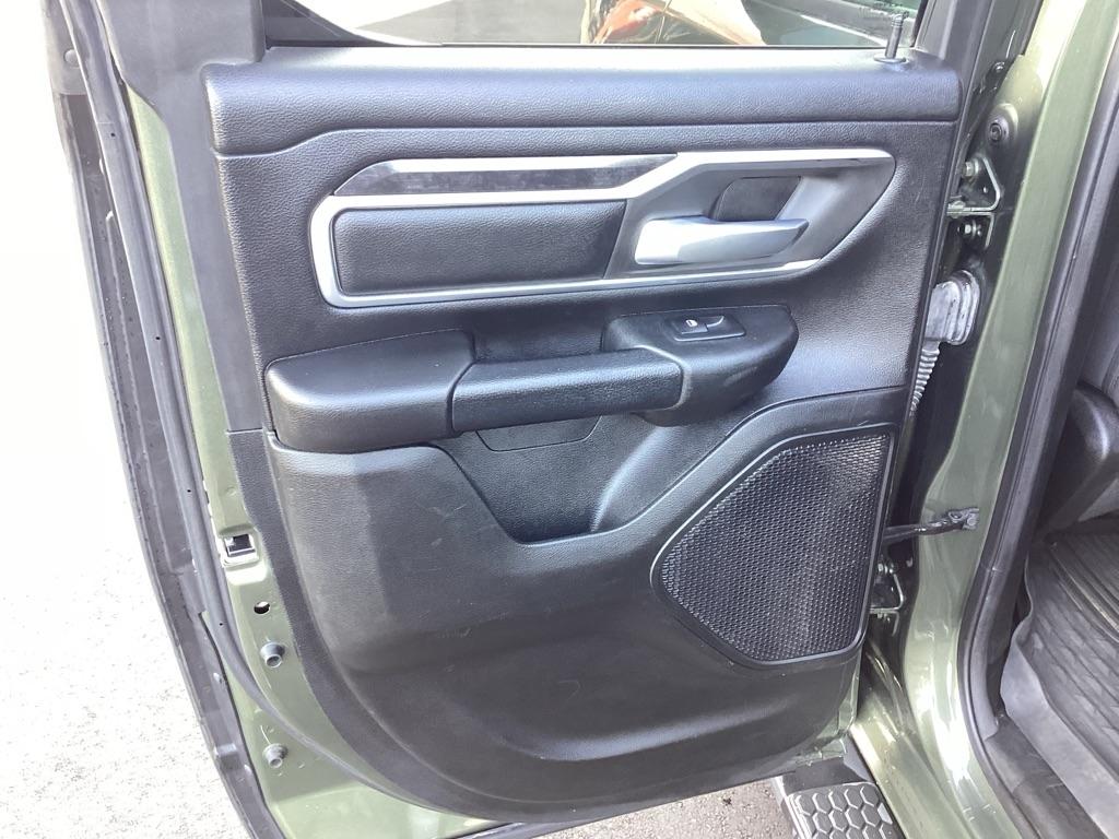 RAM 1500 Big Horn Quad Cab 2WD 2021