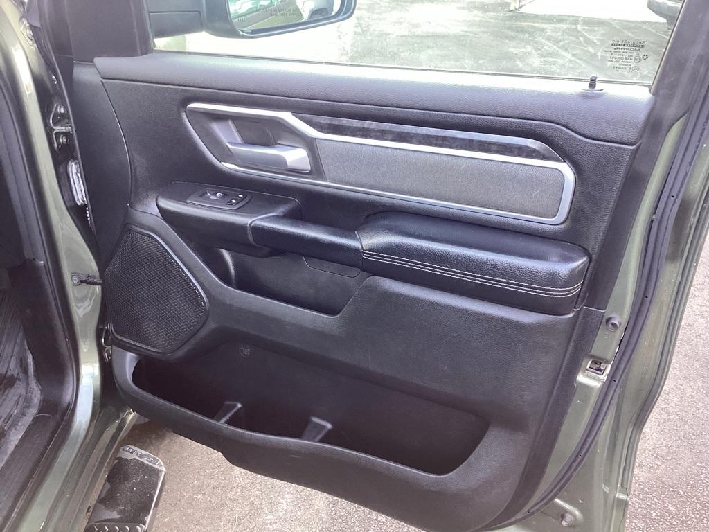 RAM 1500 Big Horn Quad Cab 2WD 2021