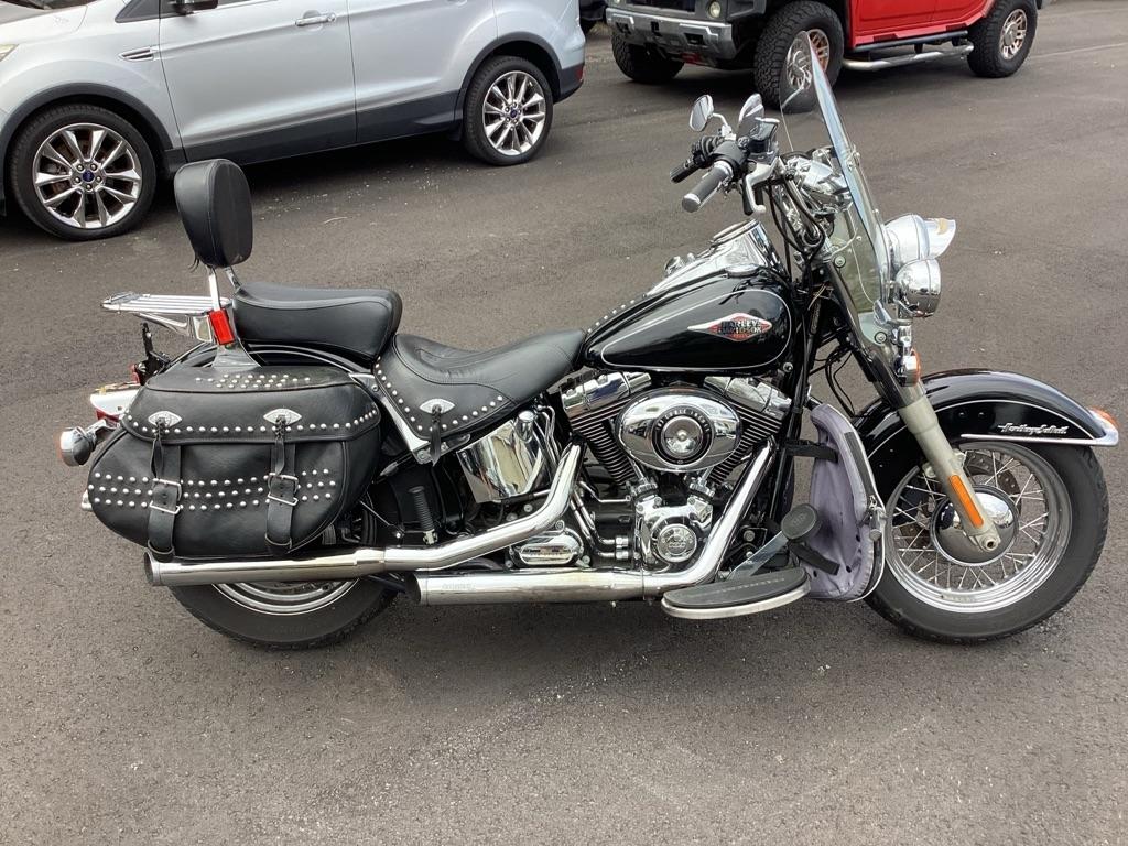 Harley-Davidson FLSTC103  2015