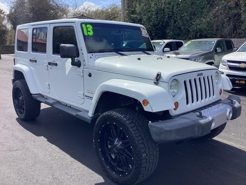 Jeep Wrangler Unlimited Sahara 4WD 2013