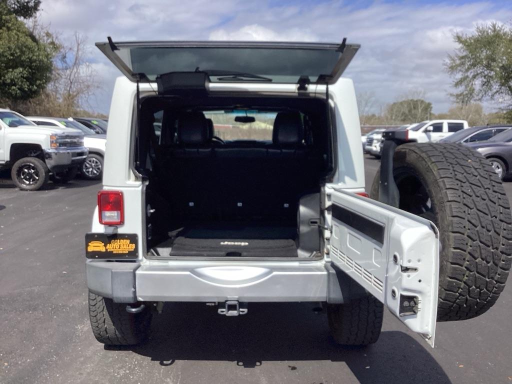 Jeep Wrangler Unlimited Sahara 4WD 2013