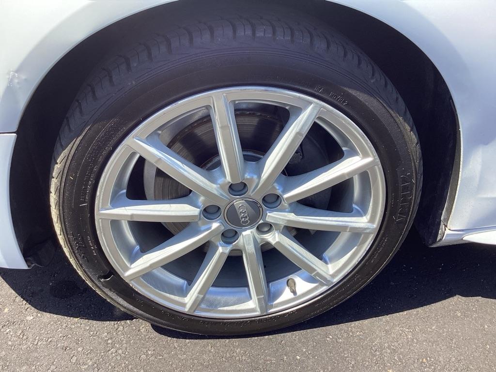 Audi A4 2.0 T Sedan FrontTrak Multitronic 2015