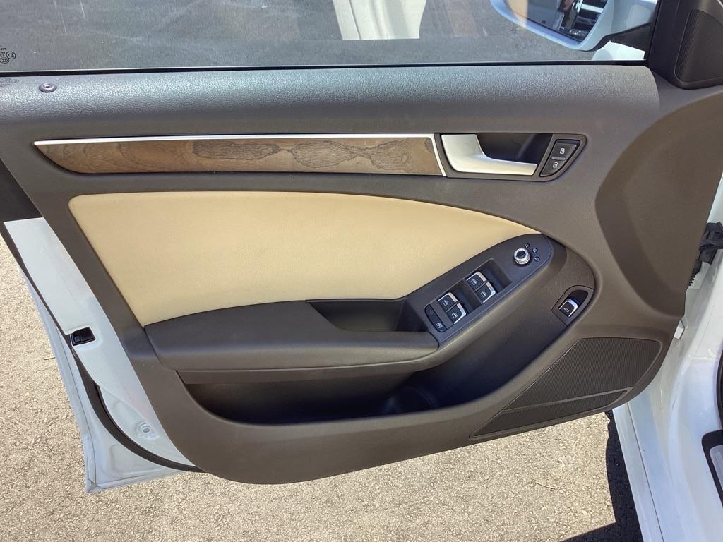 Audi A4 2.0 T Sedan FrontTrak Multitronic 2015